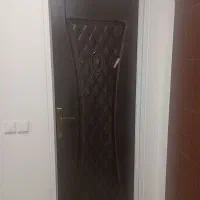 نصاب دربهای چوبی اتاقی سرویس ورودی کابینت وقرنیز