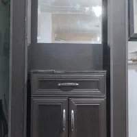 جاکفشی و زیر تلوزیونی