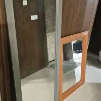 آینه  قدی و روی دراوری در حد نو. بدون. خش و ماتی