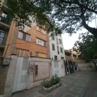 حیاط اختصاصی  پارکینگ غیرمزاحم  بهنود مترو شادمان
