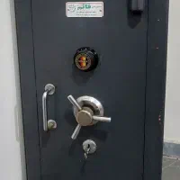 گاوصندوق قائم