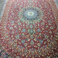 فرش ۱۲ متری سالم و در حد نو قالیشویی رفته