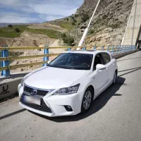 لکسوس ct200