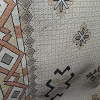 گلیم فرستادم در عرض 1/۷۵در 2/۲۵ موجوده