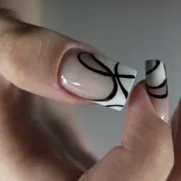 ترمیم ژلیش ناخن ۵۰۰ تومان