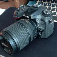 دوربین حرفه‌ای nikon d7100 همراه لنز 18-140