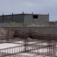 ۸ قصب زمین مسکونی درب ساختمان باسفهرجان