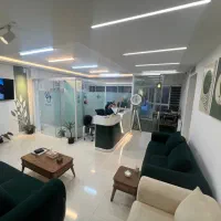 منشی پزشک در کلینیک زیبایی