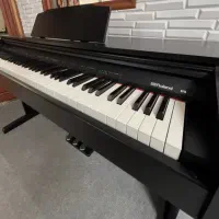 پیانو رولند rp30 اکبند شرکتی