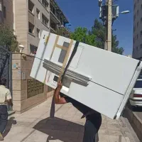 کارگر متخصص مخصوص جابجایی تخلیه همه روزه در کل شهر
