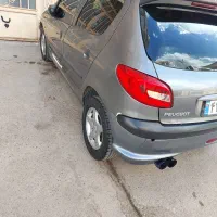 ۲۰۶ شاسی سالم،سقف و ستون بی رنگ