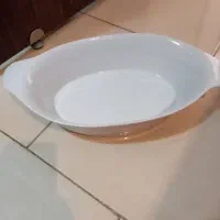 مرغ خوری و ظرف شیرینی