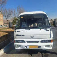 راننده مینی بوس هیوندا