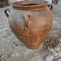 کوزه سفالی بزرگ قدیمی