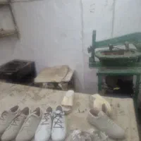 یک باب مغازه تجاری برای تولید کفش