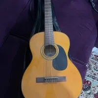 گیتار در حد نو