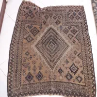 دو تیکه فرش کارکرده