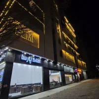 مغازه ۱۲۰متری/ تجاری دایم / دهنه ۱۷متر