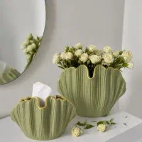 دکوری و سرویس پذیرایی و شمع