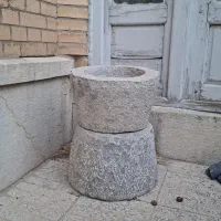 دو عدد یانه سنگی قدیمی