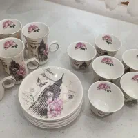 فنجون چای و کاپ قهوه