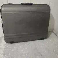 چمدان قدیمی