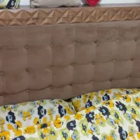 تخت دو نفره و پاتختی و دراور اینه