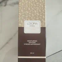 کرم دست لدورا