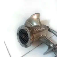 چرخ گوشت دستی قدیمی