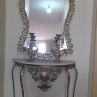 آینه و شمعدان برنزی