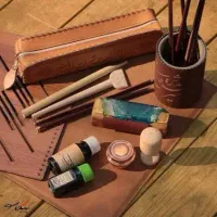جذب مدرس خوشنویسی با خودکار و قلم