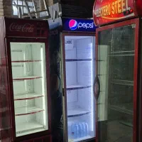 فر پیتزا ودستگاه بستنی وتاپینگ وفریزر و لوازم کافه