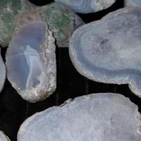 ۲۵ تکه سنگ اصل عقیق سلیمانی و آماتیس