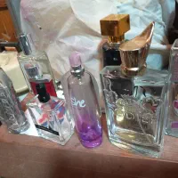 مقداری شیشه ادکلن