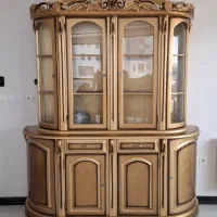 ویترین دو تکه تمام چوب راش به همراه ۳ عدد کمد هدیه