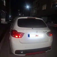 کویک R پارس خودرویی