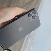 ۱۱ پرو
