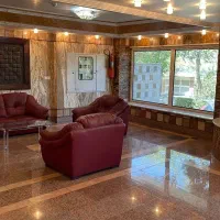آپارتمان-250متری-4خواب-تکواحدی-خیابان-باغ-دریاچه
