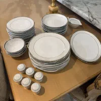 سرویس چینی ۱۲ نفره تقدیس
