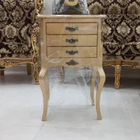 میز دکوری و تلفن دکوری