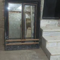 پنچره ساختمانی