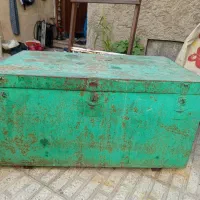 صندوق آهنی بزرگ