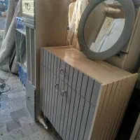 مبل هفت نفره همراه میز تلویزیون و آینه کنسول و..