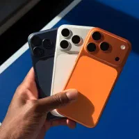 جشنواره طرح 17promaxاپل/آیفون رنگ نارنجی ios26