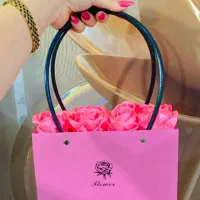 دسته گل و باکس کادویی