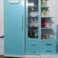 تخت و کمد