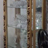 ویترین خانگی طلائی طرح سلطنتی