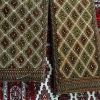 چند عدد پشتی در حد نو