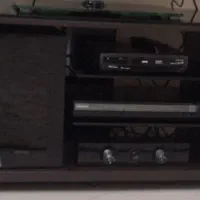 میز تلوزیون شیشه ای