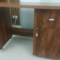 میز نو فقط دو هفته استفاده شده .